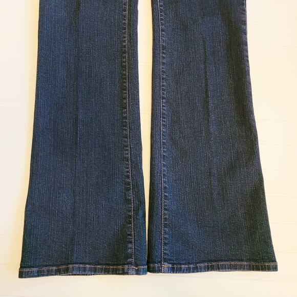 NYDJ Jeans Size 4 Blue Bootcut Dark Wash Not Your Daughters Jeans - Picture 2 of 10